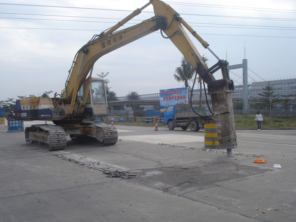 九游网·官方端网站登录入口-九游（中国）
南三公路道路维修工程